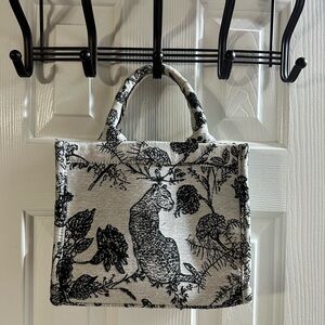 A New Day Small Jacquard Boxy Tote Bag Leopard Floral Print